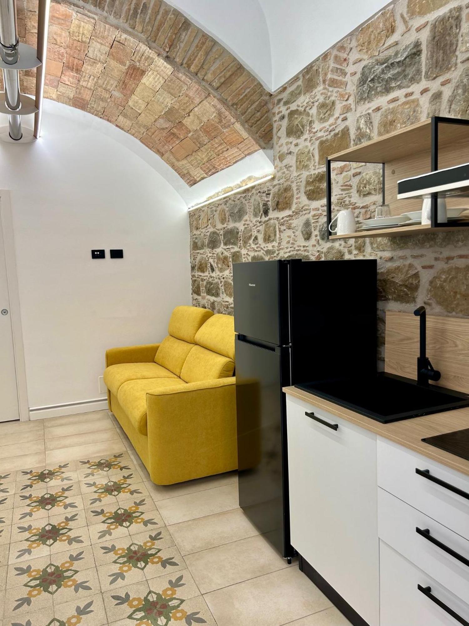 The Palace B&B And Apartments Santo Stefano di Camastra Kültér fotó